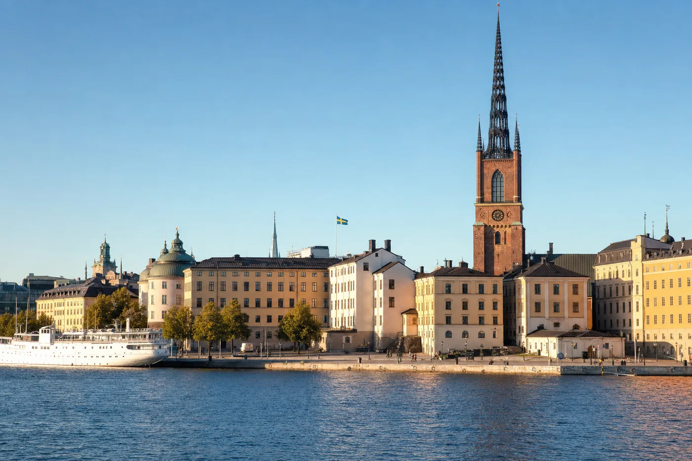 Send blomster til Sverige – blomsterbukett inspirert av Sveriges flaggfarger